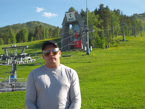 " САНТЕХРАБОТЫ ОТОПЛЕНИЕ СВАРКА "  Установка-замена водосчетчиков,радиаторов,труб,санфаянса. Монтаж отопительных котлов , систем отопления и водоснабжения в частные дома. Межгород. Пенсионерам скидки.