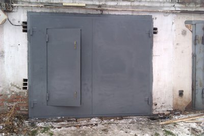 ворота в гараж и двор