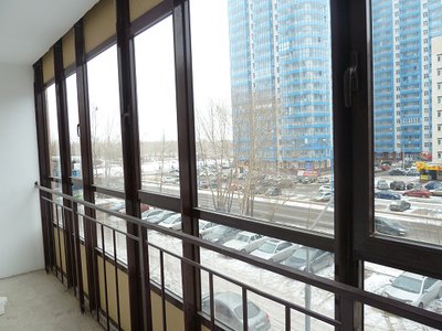 Продам 1-комн. Карамзина (Белые Росы, 12 стр) 12/24мк, 43,5кв.м, дом на сдаче, микрорайон Пашенный, рядом Ярыгинская набережная, остров Отдыха, центр города. Цена 2550т.р.