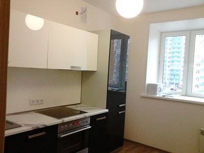 Продам 1-комн. Карамзина (Белые Росы, 12 стр) 12/24мк, 43,5кв.м, дом на сдаче, микрорайон Пашенный, рядом Ярыгинская набережная, остров Отдыха, центр города. Цена 2550т.р.