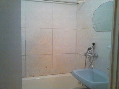 Продам 1-комн. Весны 13, 36кв.м, 7/10п, ПВХ, развитая инфраструктура: рядом дет.сады, школы, остановки, магазины, аптека, хороший двор. Один собственник, более 3 лет в собственности, чистая продажа. Цена 2350т.р., торг.