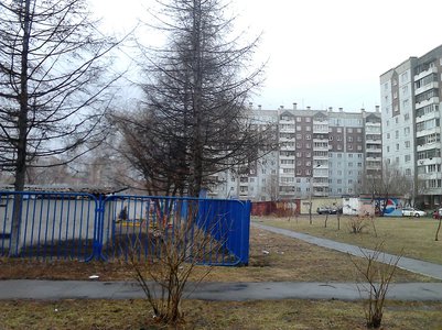 Продам 1-комн. Весны 13, 36кв.м, 7/10п, ПВХ, развитая инфраструктура: рядом дет.сады, школы, остановки, магазины, аптека, хороший двор. Один собственник, более 3 лет в собственности, чистая продажа. Цена 2350т.р., торг.