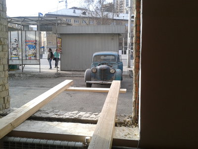 Демонтаж- монтаж окон для заноса предметов.