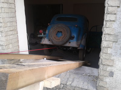 Демонтаж- монтаж окон для заноса предметов.