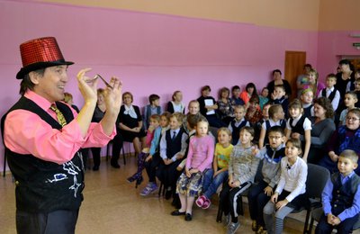 Фокусник на детский праздник.