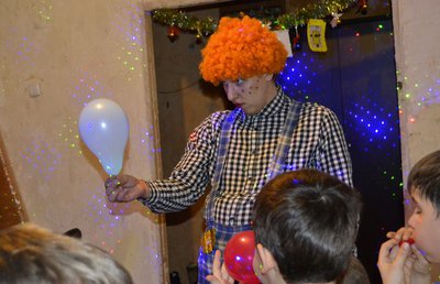 Сладкоежка Карлсон на детский праздник.