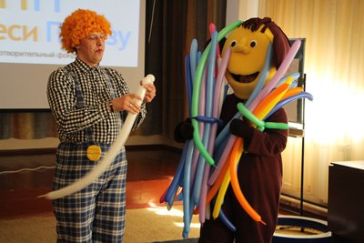 Сладкоежка Карлсон на детский праздник.