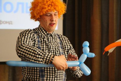 Сладкоежка Карлсон на детский праздник.