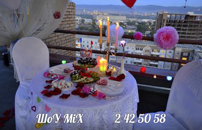 Свидание на крыше,романтический ужин.