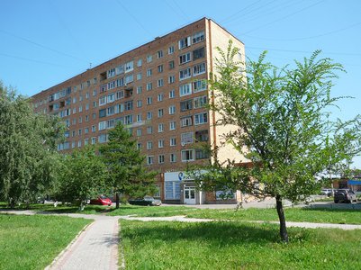 Продам  трехкомнатную  квартиру