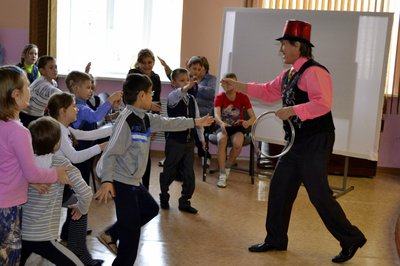 Фокусник волшебник на детский праздник.