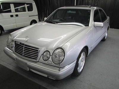 Стекло лобовое синее Mercedes Benz E430 W210
