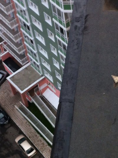 Герметизация балконного козырька.