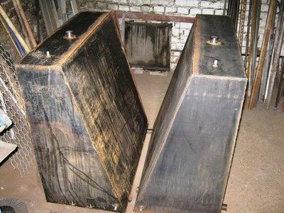 Ящик для инструмента металлический для грузовых машин и спецтехники