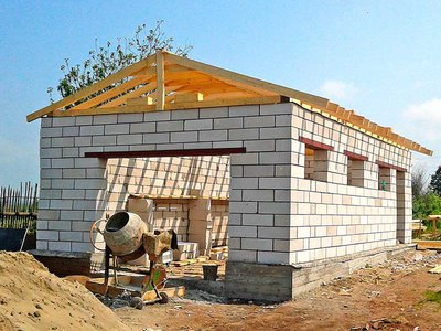 Подвалы гаражи погреба. Строим быстро надежно.