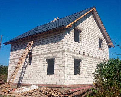 Строительство дома из пеноблоков.