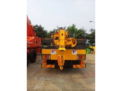 Буровая установка JUNJIN SA-040C на шасси HYUNDAI GOLD