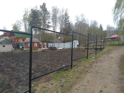 Установка столбов для забора из профлиста. Для ворот. Ограждение