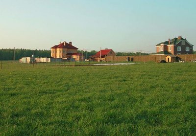 Продам хороший участок под коттедж не дорого.
