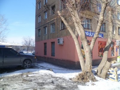 Продам срочно помещение магазина Красноярск, Паровозная, 7