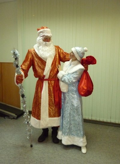 Поздравление Деда Мороза и Снегурочки для малышей