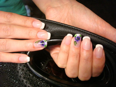 Наращивание ногтей