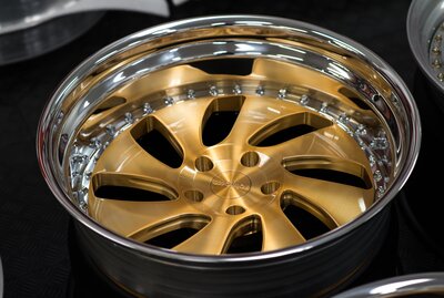 Шиномонтаж / Скупка шин и дисков R13-R23. Выкуп шиномонтажного и автосервисного оборудования. Покупка автомобилей и мотоциклов в любом состоянии