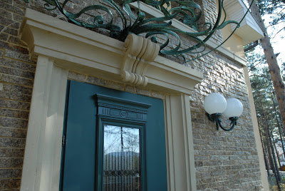 Фонтаны, скамьи, вазоны, карнизы, ступени и т.п.