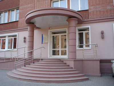 Фонтаны, скамьи, вазоны, карнизы, ступени и т.п.