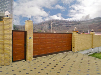 Ворота въездные откатные Alutech в Красноярске