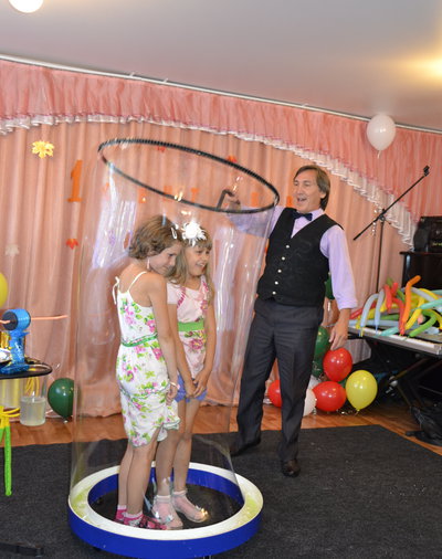 Шоу Гигантских мыльных пузырей