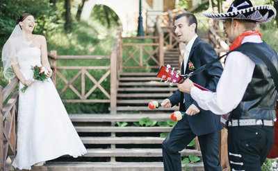 Серенада под окном.