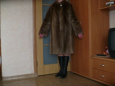 Продам шубку из меха бобра размер 48 - 50, 