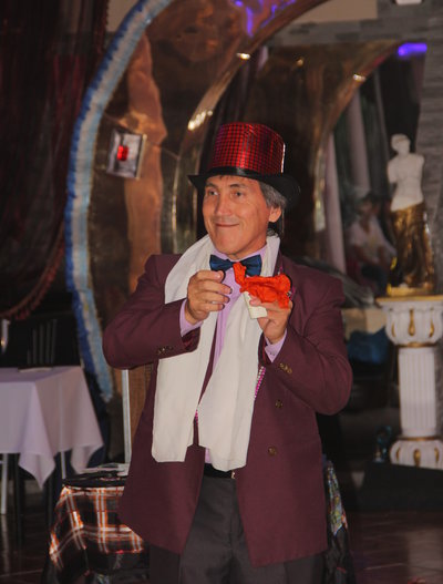 Фокусник - иллюзионист