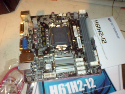 мощная материнка .очччччень маленькая. socket 1155.