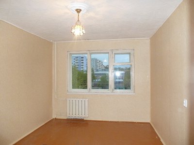 Сдам Гостинку Толстого 45, 4/5п, 18кв.м, пустая, после косметики, душ – поддон, кафель. Надолго, русским. Цена 10000 руб. помесячно.