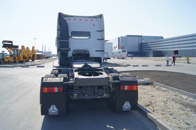 Продам Тягач Howo A7