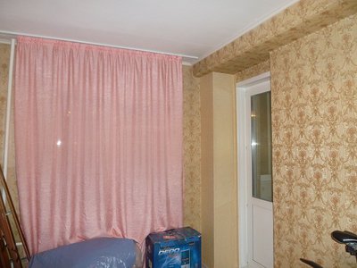 Сдам 3-комн. Горького 36, 5/9п, 62кв.м, мебель необходимая, плита-газ, холодильник, телевизор, состояние хорошее, после косметического ремонта, в аренде не была. Русской семье. Сдается на 3-4 месяца. Цена 16000 руб. 