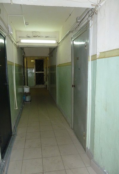 Продам Комнату в общежитии Щорса 66, 3/9п, 12кв.м, отличное состояние, ПВХ, душ - на этаже, есть подводка под стиральную машину, хорошая входная дверь. Подходит под ипотеку Сбербанка, один собственник. Цена 830т.р. Без услуг.