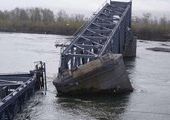 Военных, стоящих в Хакасии временный мост, взамен разрушенного, застимулировали