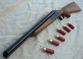В окно детской красноярской поликлиники семь раз выстрелили из охотничьего ружья