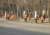 На уборку улиц Красноярска вышли осужденные