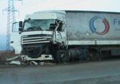 Под Красноярском столкнулись два грузовика