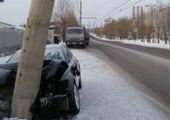 В Красноярске Audi A6 задавила спортсмена и врезалась в дерево