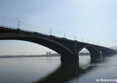 По просьбе красноярцев мэрия отменила торги на ремонт Коммунального моста