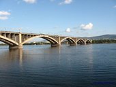 По ночам Коммунальный мост будут пытаться ремонтировать