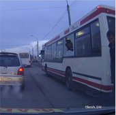 В Красноярске снова обстреляли автобус