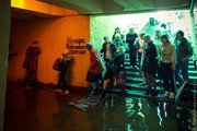 В Свердловском районе затопило подземный переход