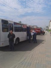 Автомобиль въехал в пассажирский автобус, есть пострадавшие