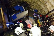 В московском метро произошло крушение поезда, много погибших